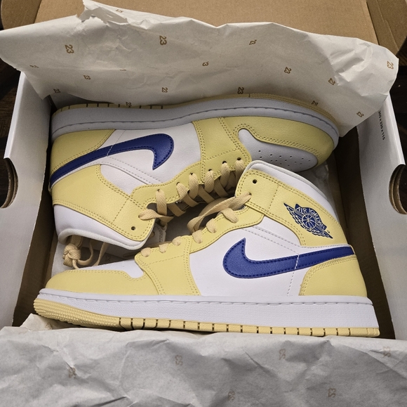 Women's Air Jordan 1 Mid - Lemon Wash/Lapis/white Size 9 - Picture 7 of 7